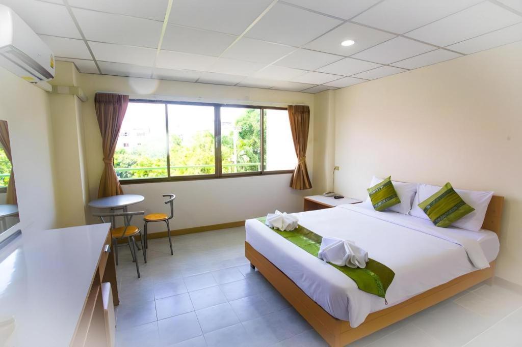 Central Place Hotel Rayong Exterior foto